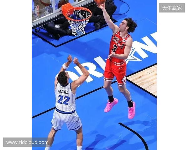 每体：巴萨希望利用桑托斯290万欧欠款，提前锁定左后卫索萨