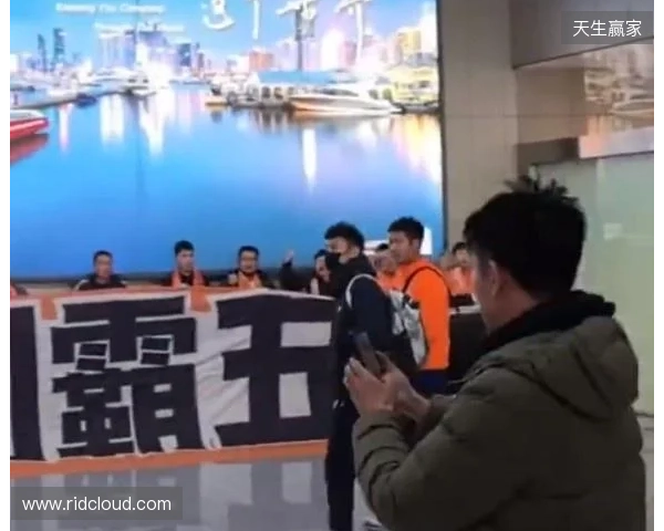 鲁媒:泰山队将于明年1月3日集结,7日赴海口进行第一阶段冬训 鲁媒:泰山队将于明年1月3日集结,7日赴海口进行第一阶段冬训