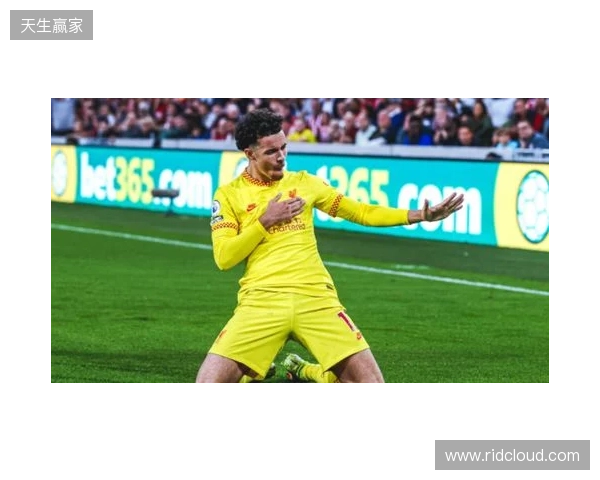 已翻篇!琼斯:萨拉赫采访风波后已向全队道歉,大家对他态度没变 已翻篇!琼斯:萨拉赫采访风波后已向全队道歉,大家对他态度没变