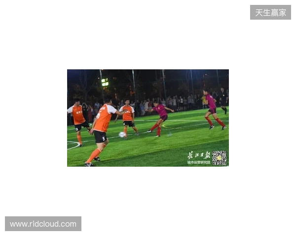 邓卓翔、常卫魏、闫毅等人参加2025武汉足球明星表演赛 邓卓翔、常卫魏、闫毅等人参加2025武汉足球明星表演赛