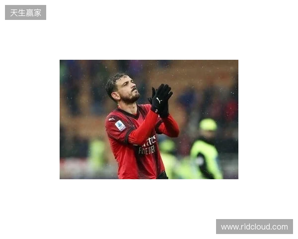 记者：如果巴尔泰萨吉没完全恢复，埃斯图皮尼安将在德比首发